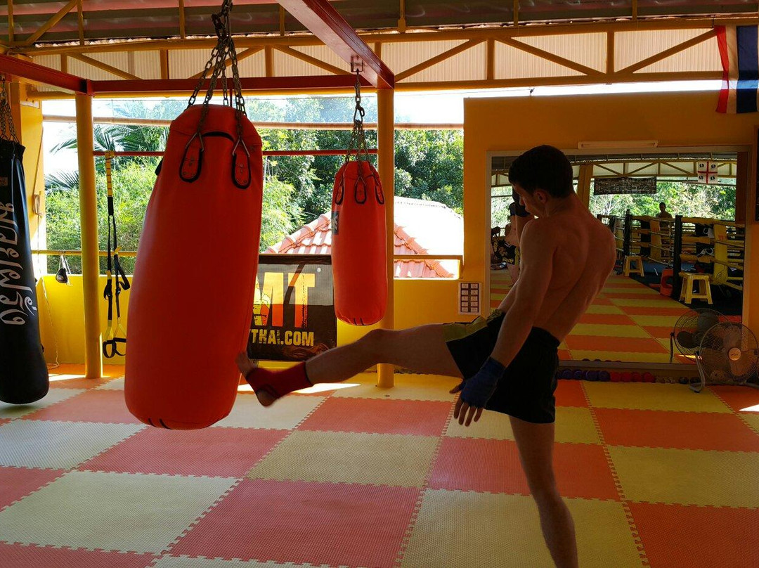 7 Muay Thai Gym & Beach Resort-查蓬必去景点