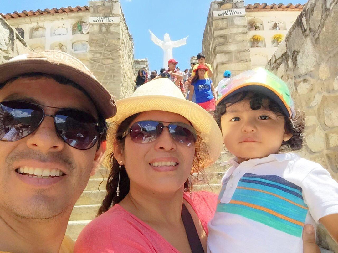 Cementerio General Presbitero Villon-瓦拉斯必去景点