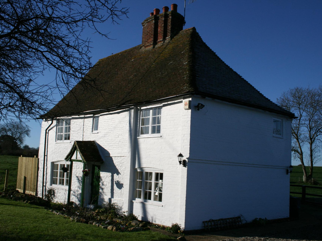 Bircholt Cottage主图