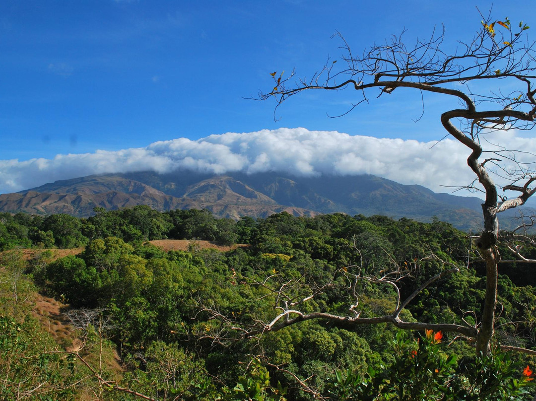 Mt Calavite景点图片