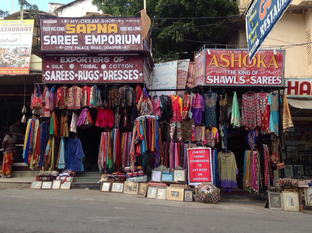 Sapna Saree Emporium景点图片