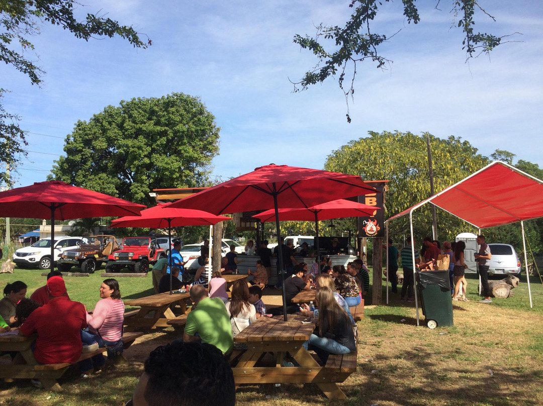 Hatillo餐馆和美食-Sabor a Leña