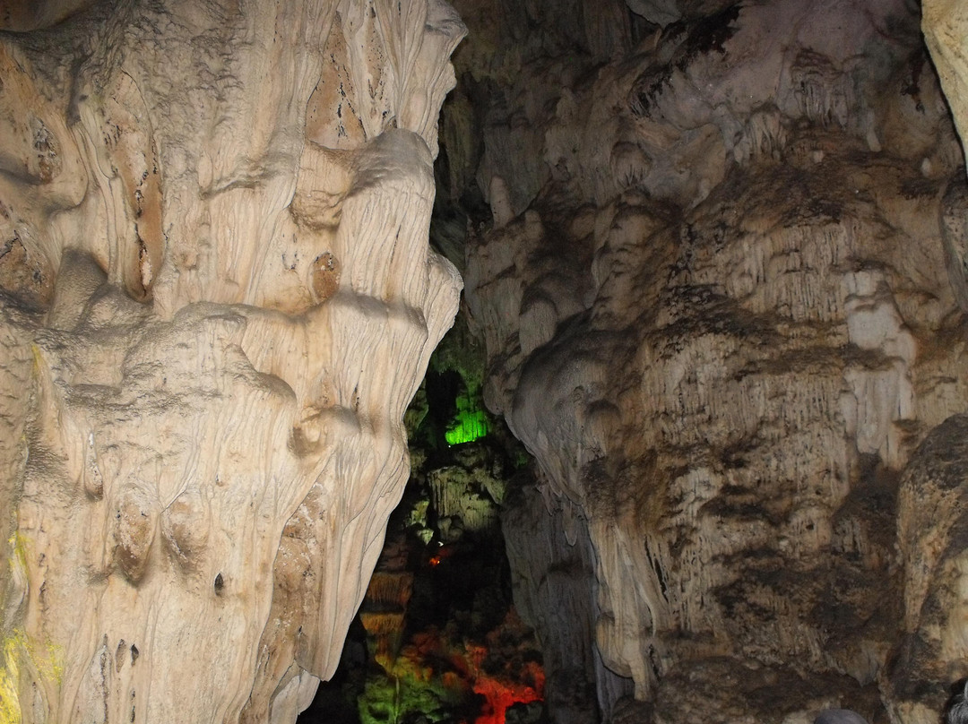 Dong Thien Cung-下龙湾必去景点