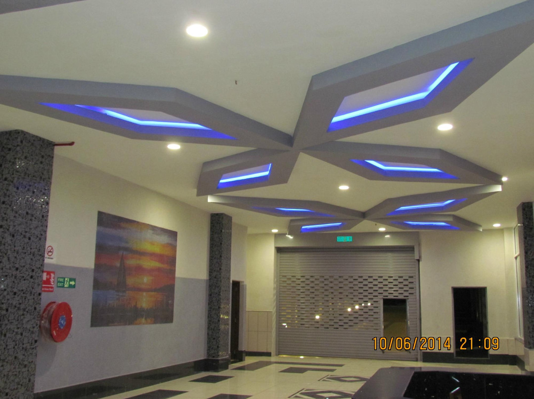 The West End Shopping Mall, Kisumu-基苏木必去景点