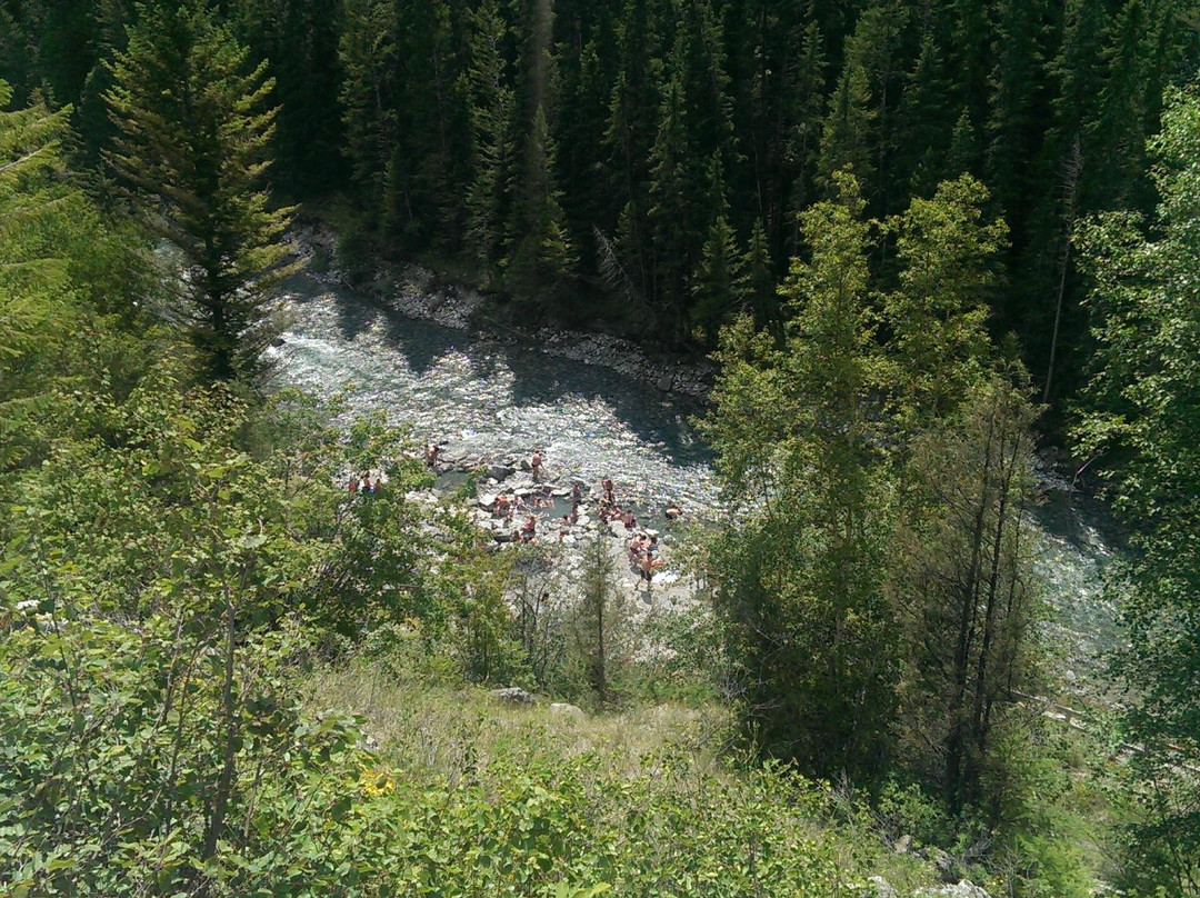 Lussier Hotsprings-Whiteswan Lake Provincial Park必去景点