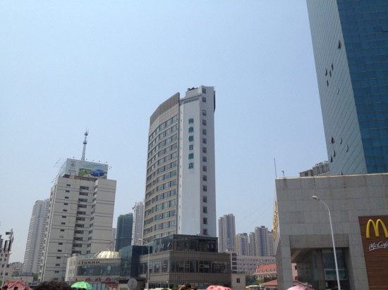 海鼎假日酒店主图