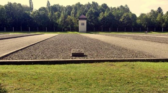 In Their Shoes Dachau Memorial Tours-慕尼黑必去景点