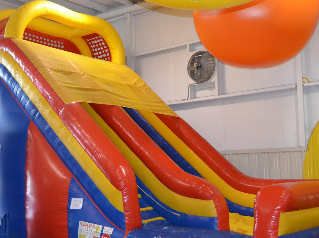 World of Bounce-格罗夫城必去景点