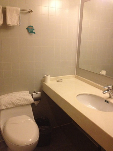 上海北外滩长阳路亚朵酒店主图