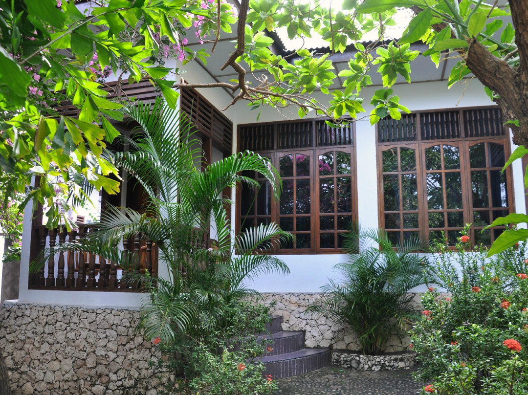 Anda Bungalows