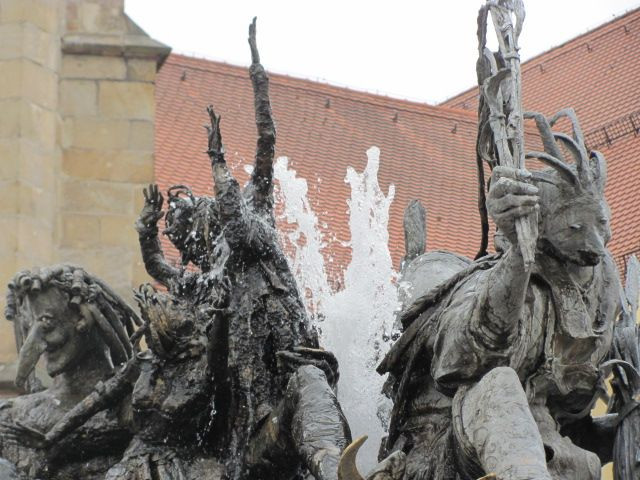 Marktplatzbrunnen-Cham必去景点
