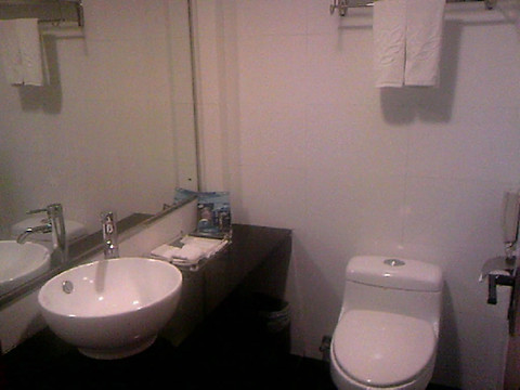 金銮富众酒店主图