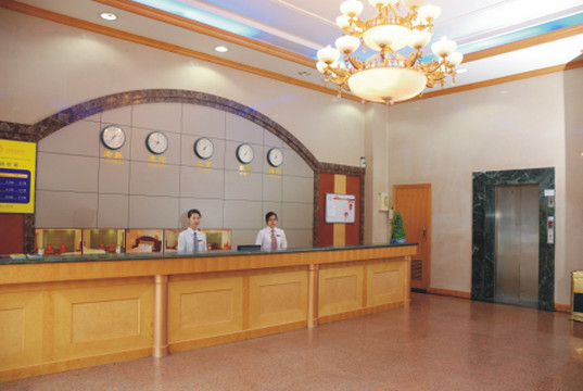 深圳万福盈连锁酒店龙华店主图