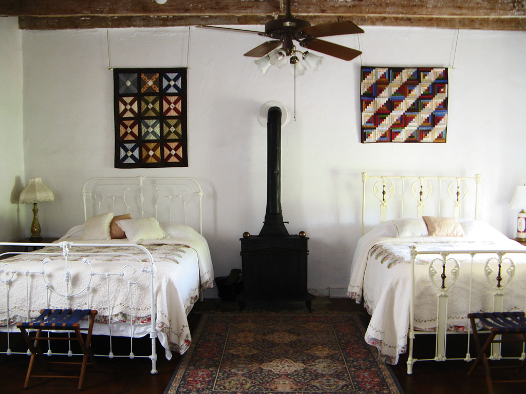 Landmark Inn State Historic Site-客卧