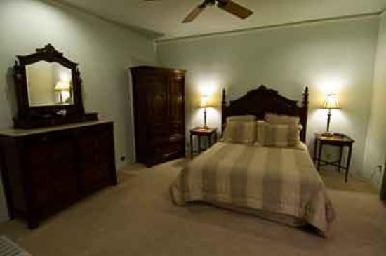 Guest House Inn Bed and Breakfast主图