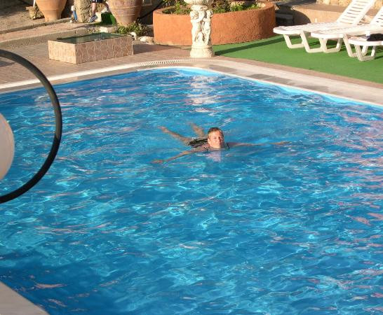 Lakones酒店住宿-Ariana Apartments