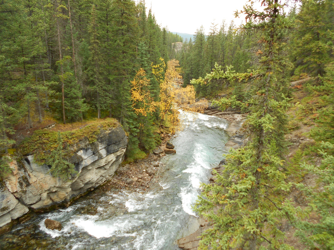 玛琳峡谷-贾斯珀必去景点