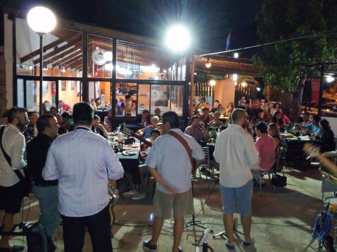 Rodeo Parrilla Resto