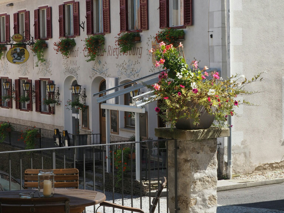 Breitenfeld an der Rittschein餐馆和美食-Riegersburger Hof