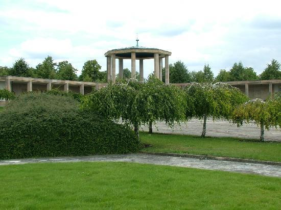 Lidice Memorial景点图片