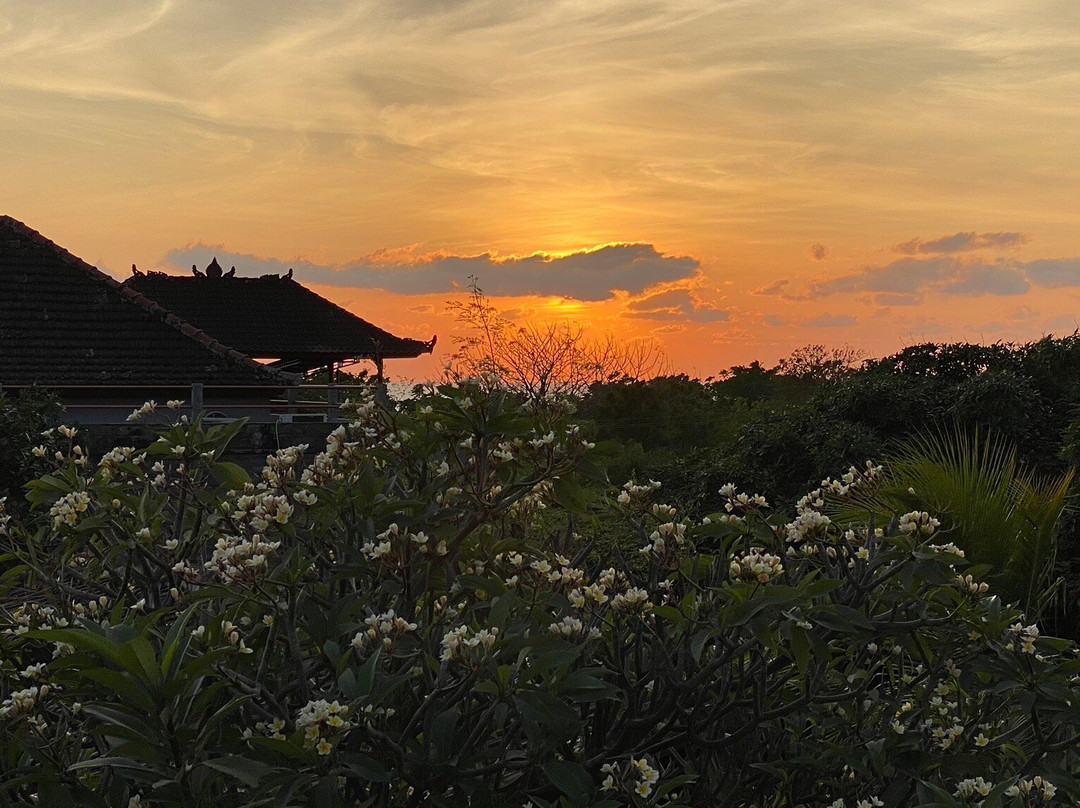 图兰本莱克潜水度假村主图