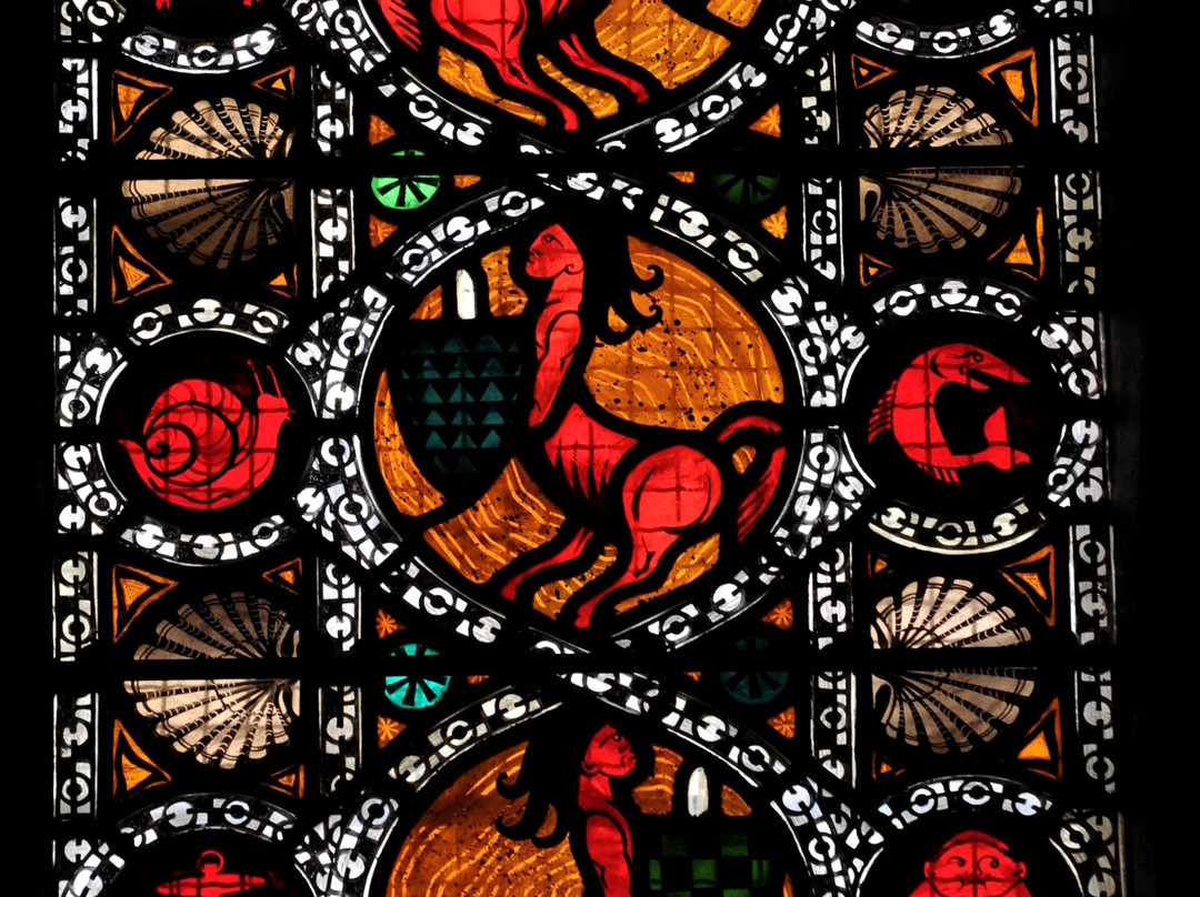 Eglise Saint-Pierre et Saint-Michel à Saint-Urcize-Saint-Urcize必去景点
