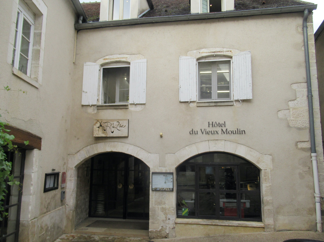Hotel du Vieux Moulin主图
