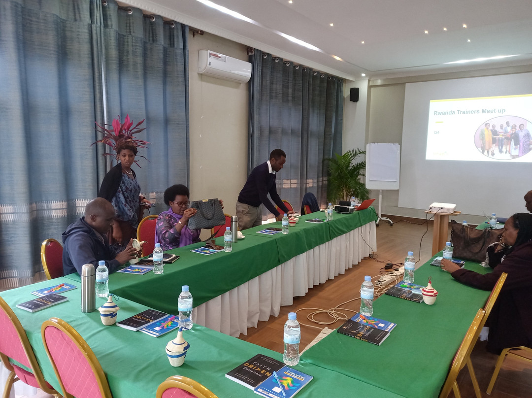 Five To Five Hotel主图