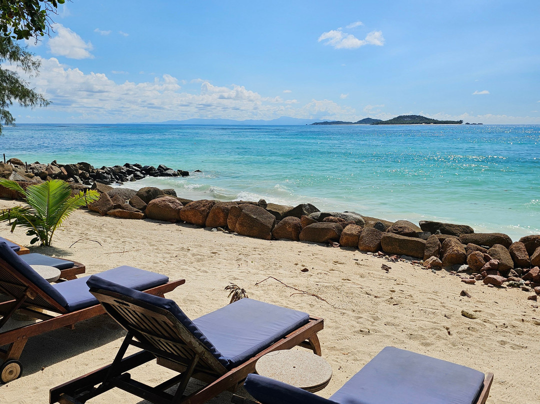 卡斯特罗海滩酒店主图