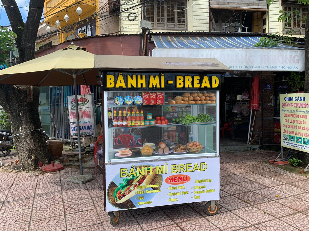 Tiệm Bánh Mì Ty - Ty's Bread