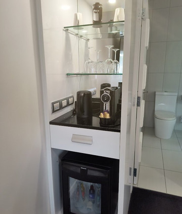 黑天鹅湖景精品酒店主图