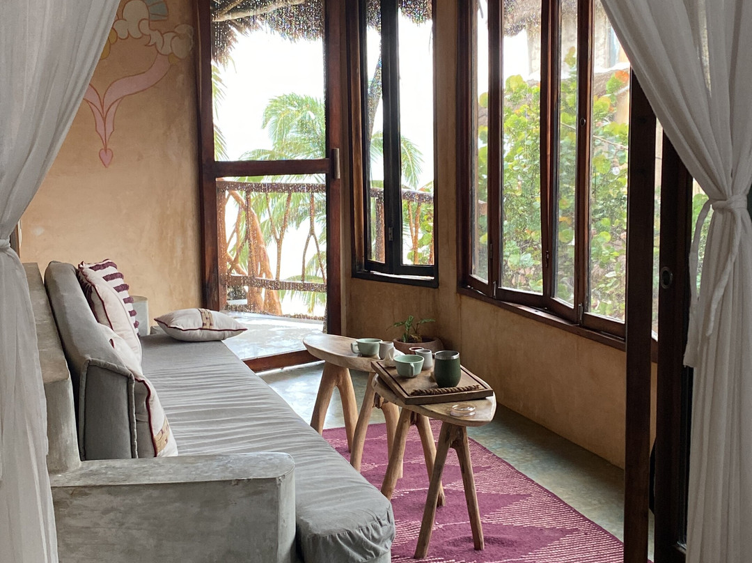 图兰阿赖耶阿华乌酒店主图