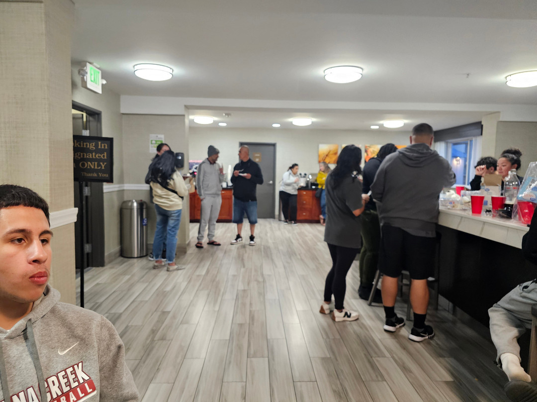 Comfort Inn & Suites Pacific - Auburn主图