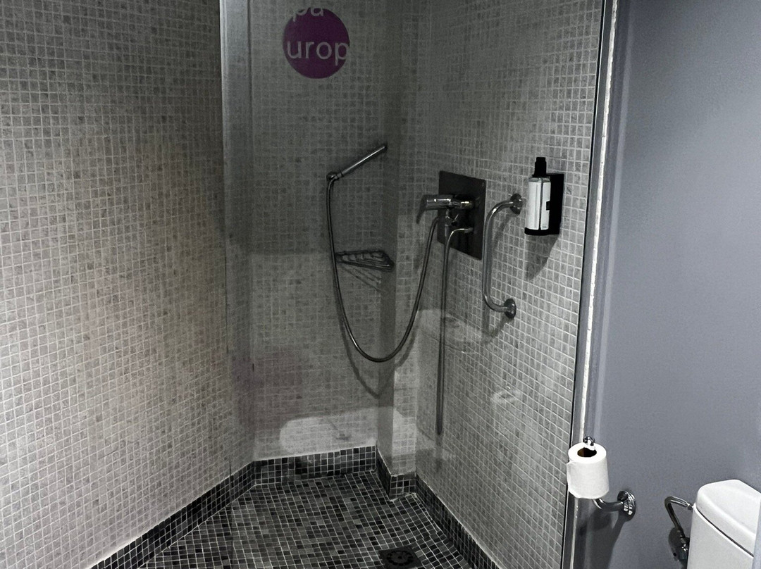 欧罗巴酒店主图