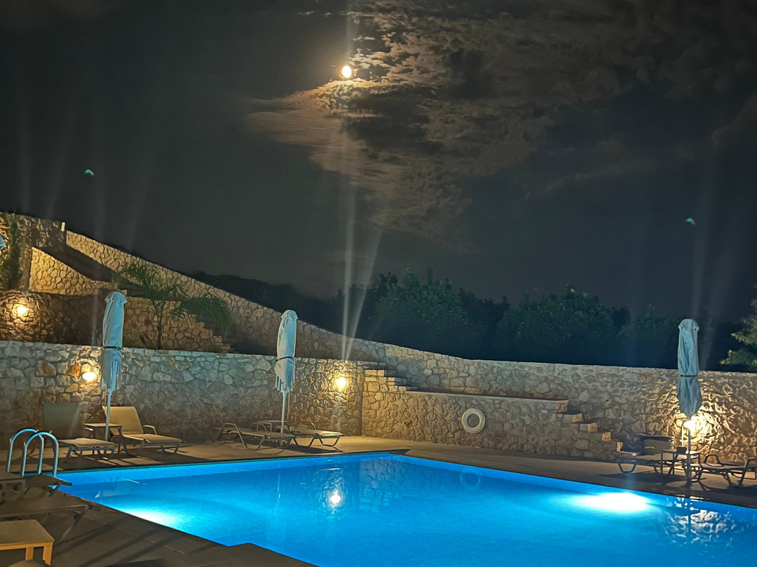 Anassia Villas主图