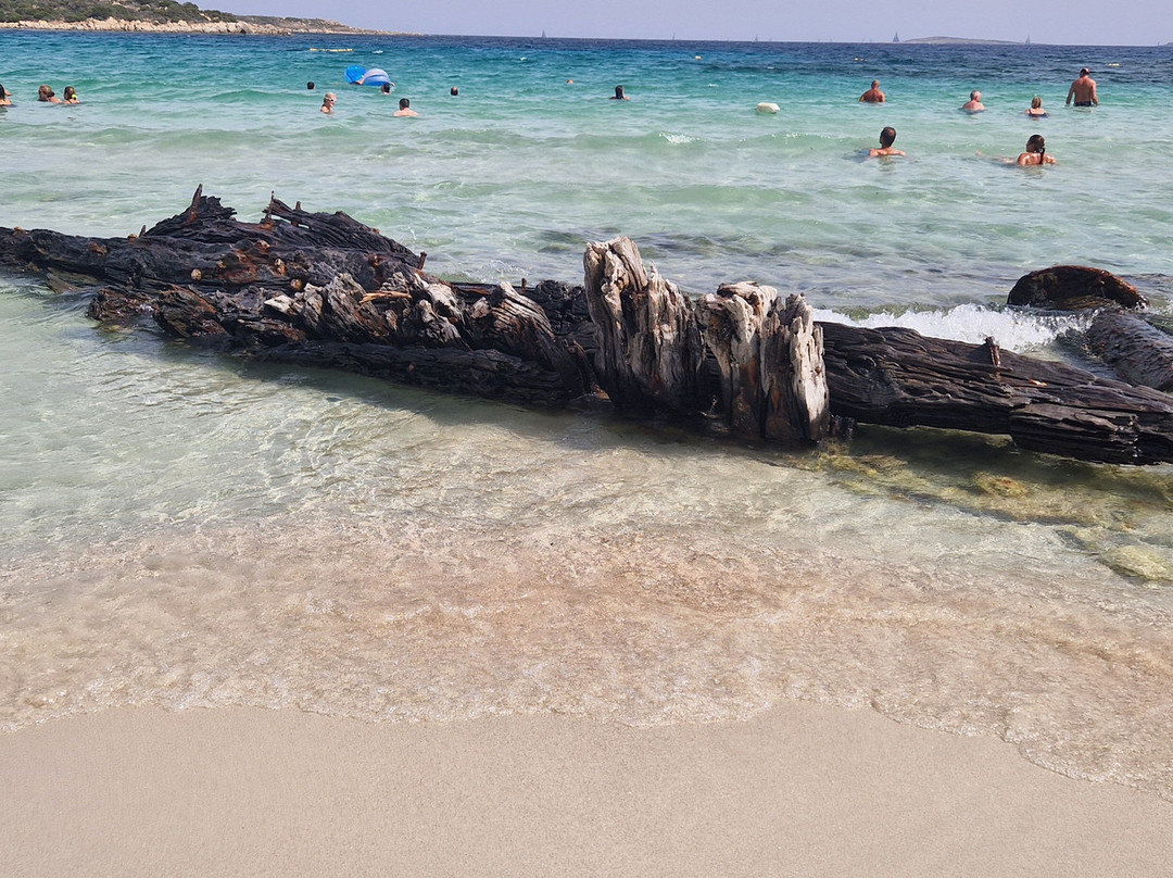 Spiaggia del Relitto-Caprera必去景点