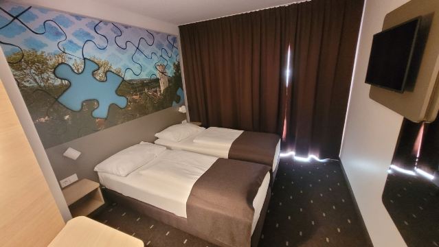 B&B 拉文斯堡酒店-官方