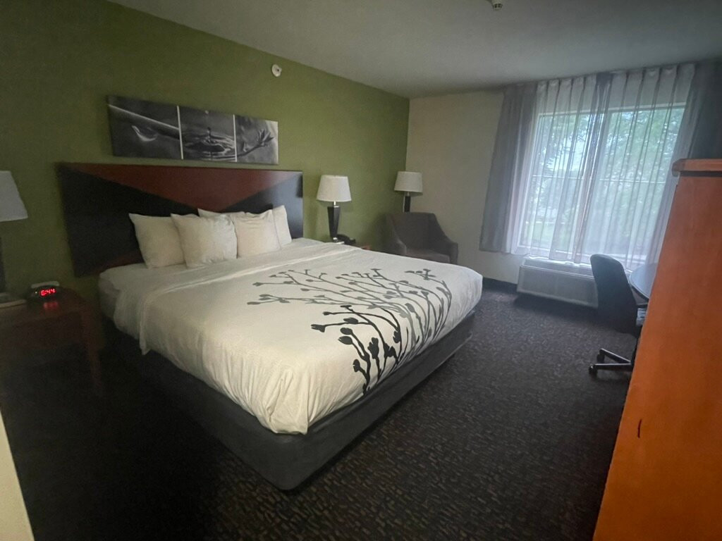 Sleep Inn & Suites Airport主图