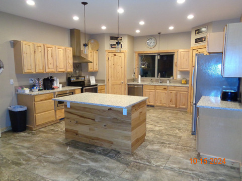 冰川户外木屋主图