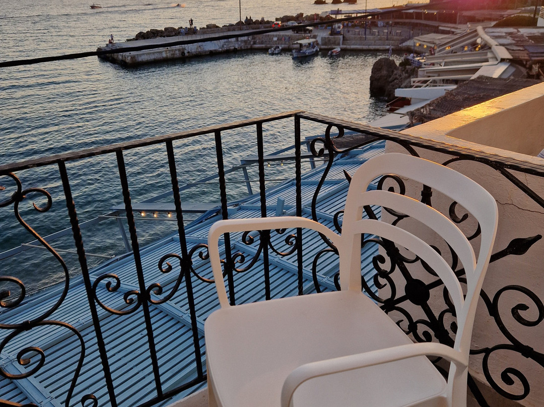 From Samaria To Livikon主图