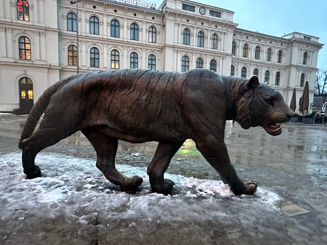 Tiger Sculpture景点图片
