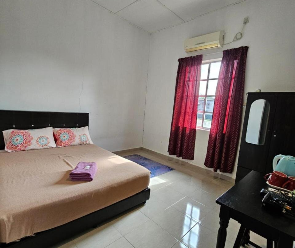 Hotel & Restoran Warisan Pekan
