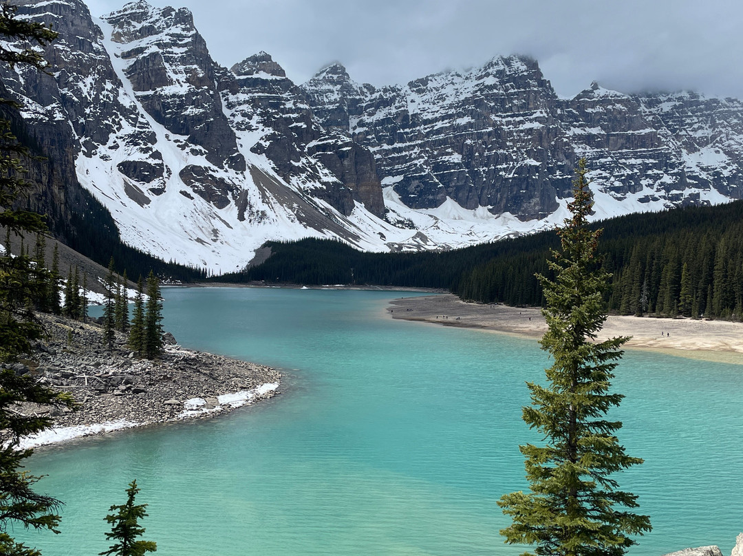 Moraine Lake Rockpile Trail景点图片