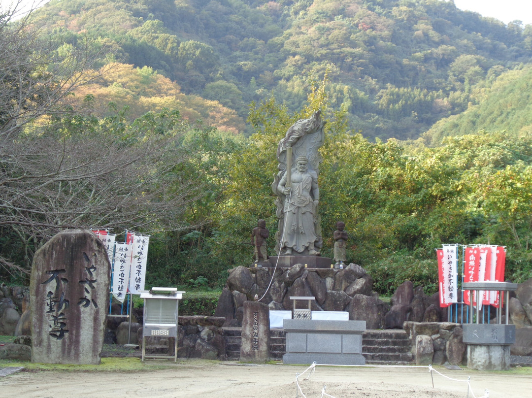 Yasaka Temple-松山市必去景点