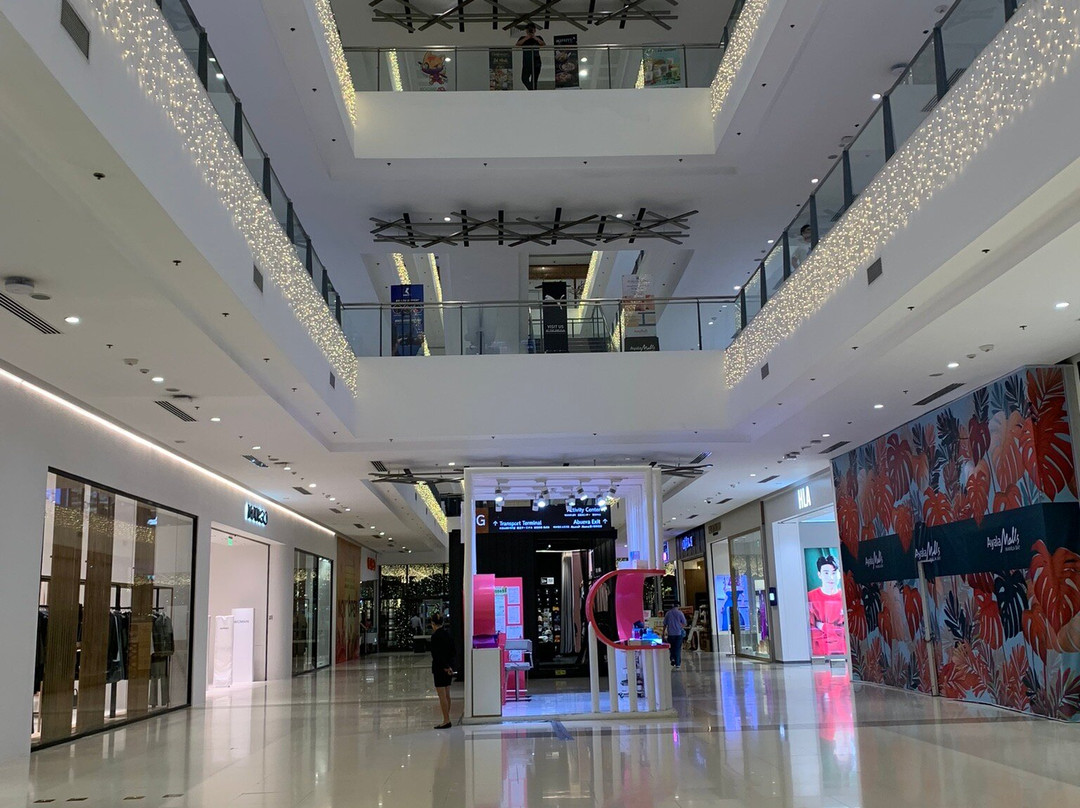 Ayala Malls Manila Bay-帕拉纳克市必去景点