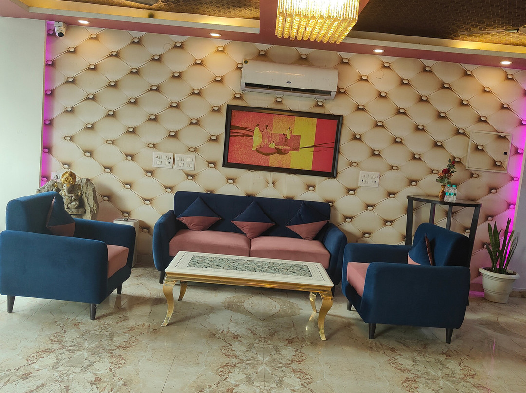 Twin Towers Inn Zero2Z主图