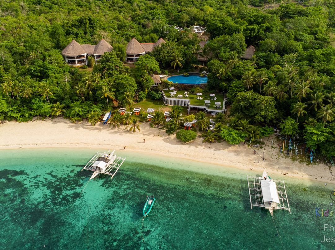 阿蒙燕丽海滩度假村主图