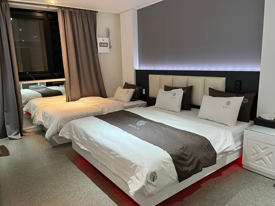 Encore Hotel