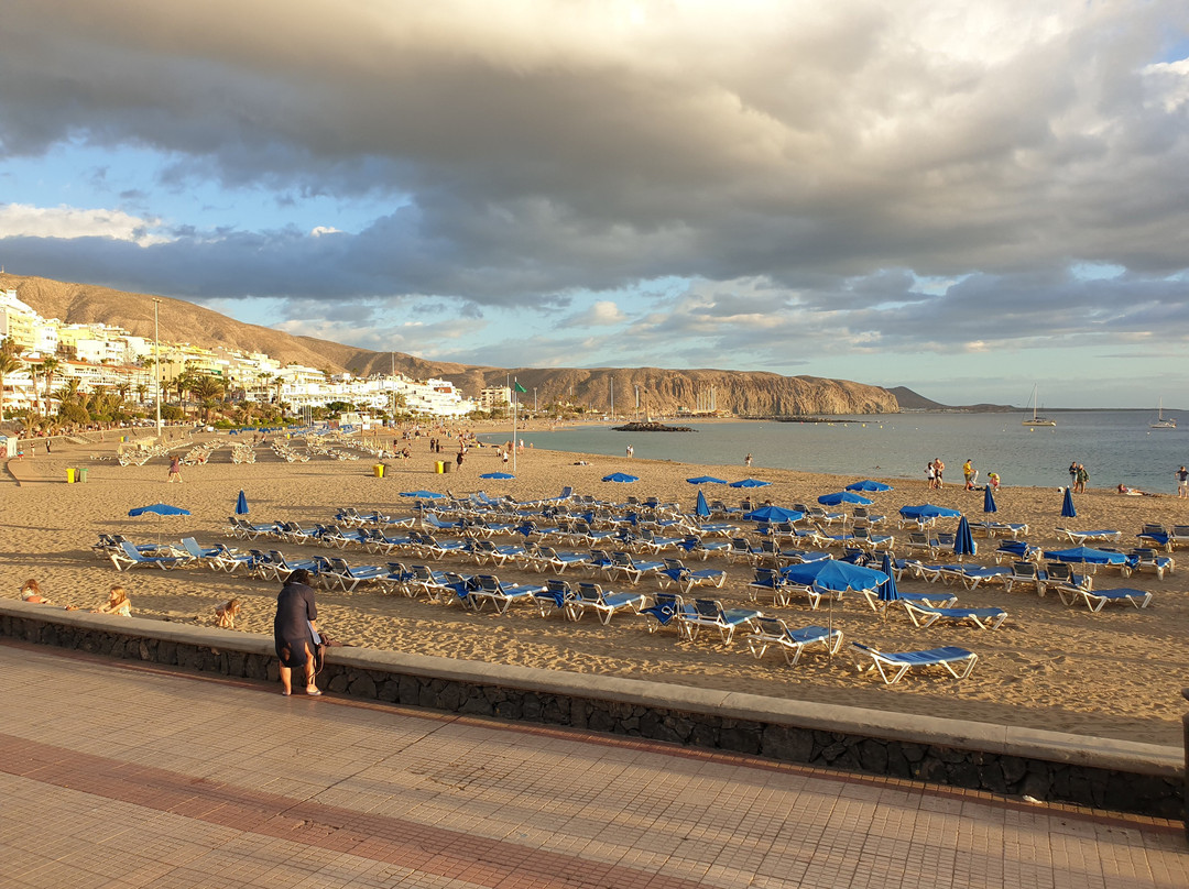 Playa de Los Cristianos-洛斯克里斯蒂亚诺斯必去景点
