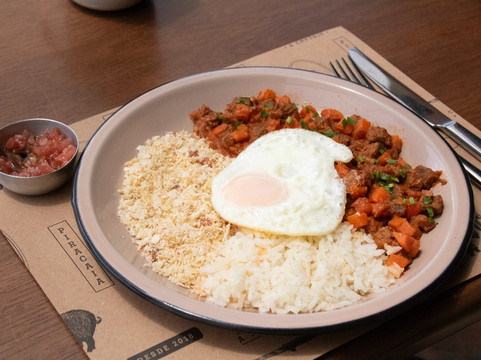 Tuz Charcutaria E Empório